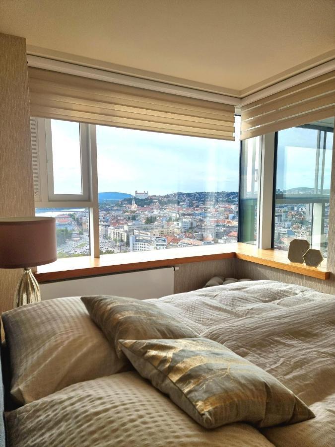 Apartmán Majestic Golden View Bratislava Exteriér fotografie